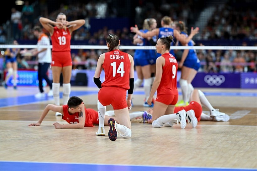 A Milli Kadın Voleybol Takımı, Paris 2024'teki ilk maçında Hollanda'yı 3-2 mağlup etti - Resim: 13