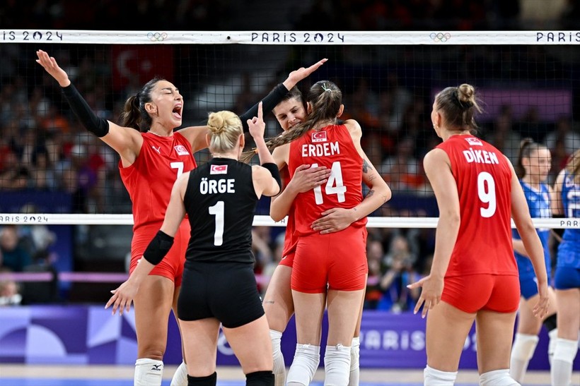 A Milli Kadın Voleybol Takımı, Paris 2024'teki ilk maçında Hollanda'yı 3-2 mağlup etti - Resim: 14