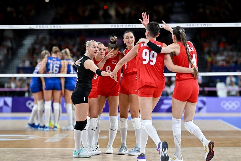 A Milli Kadın Voleybol Takımı, Paris 2024'teki ilk maçında Hollanda'yı 3-2 mağlup etti - Resim: 16