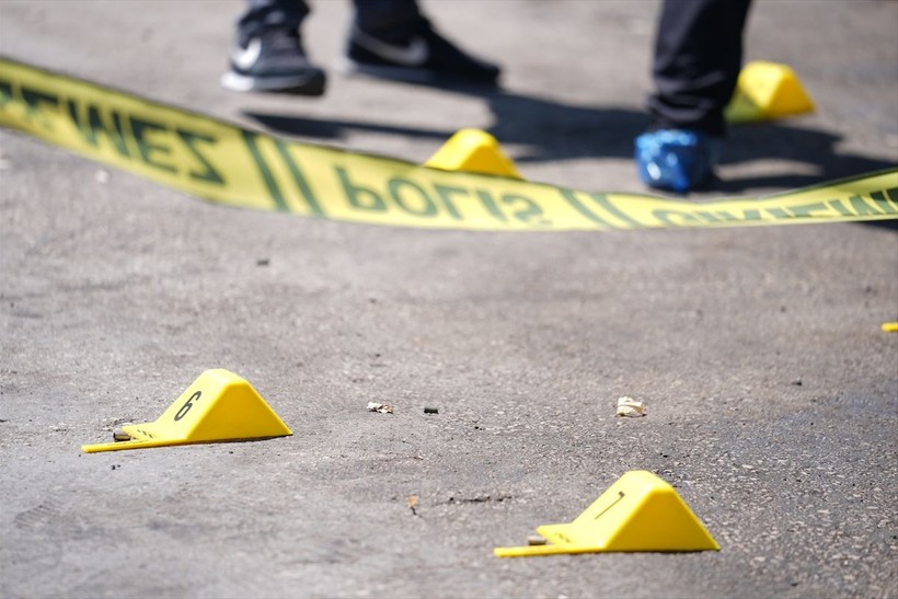 Erzurum'da bir iş yerine silahla ateş açıldı - Resim: 2