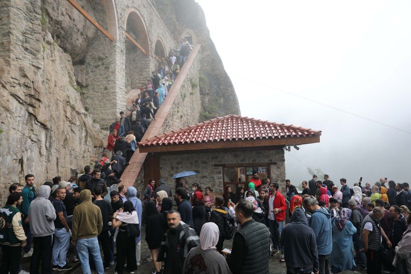 Sümela Manastırı'nda 11'inci ayin ertelendi - Resim: 2