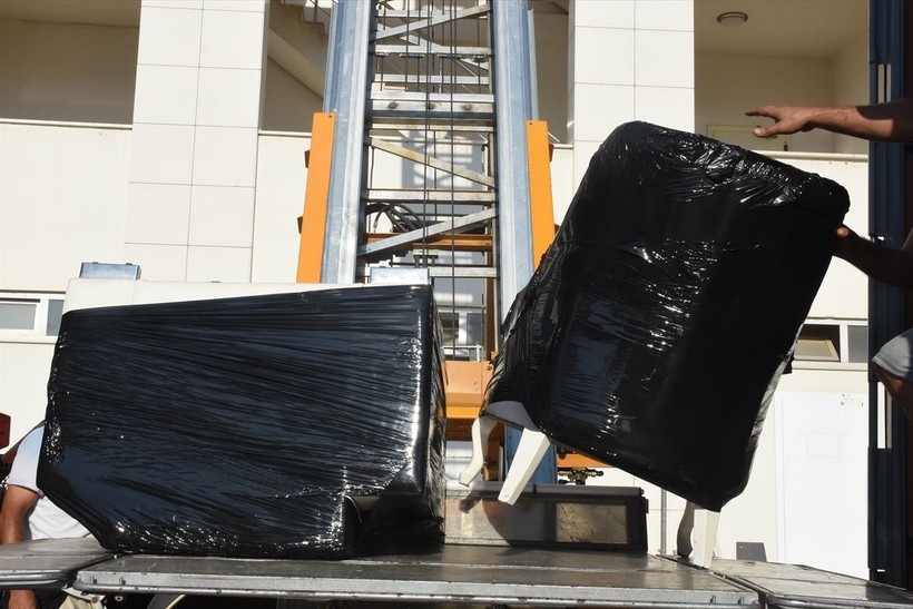 CHP'li Döşemealtı Belediye Başkanı'nın makam odasına haciz! Geriye sadece bir şey bıraktılar - Resim: 10