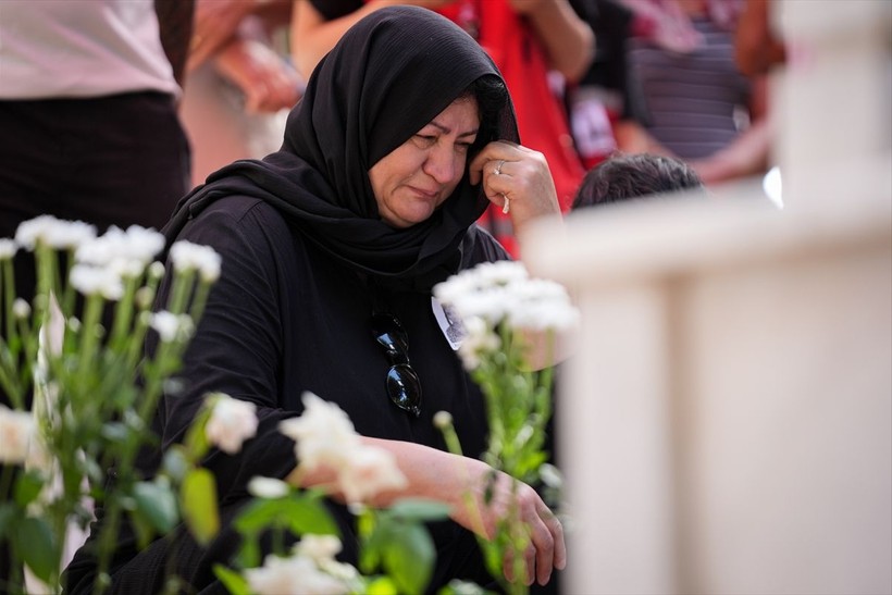 İsrail askerlerince öldürülen Ayşenur Ezgi Eygi, son yolculuğuna uğurlandı - Resim: 19