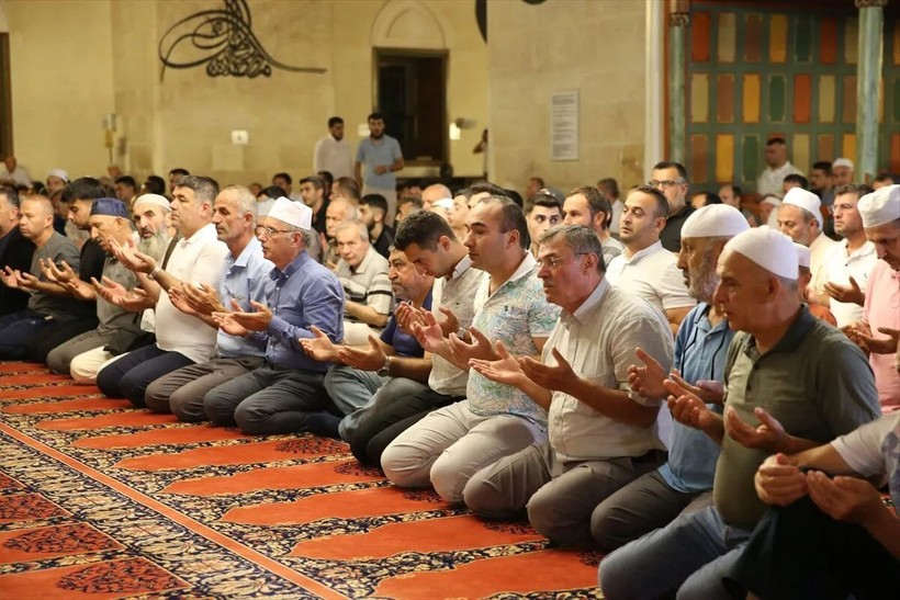 Türkiye'nin dört bir yanında Mevlit Kandili dualarla idrak edildi - Resim: 14