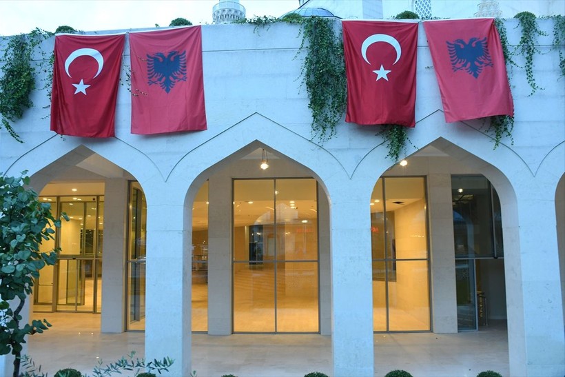 Cumhurbaşkanı Erdoğan, Arnavutluk'a gitti! Ülkede hazırlıklar tamam - Resim: 6