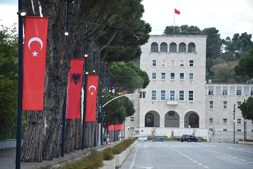 Cumhurbaşkanı Erdoğan, Arnavutluk'a gitti! Ülkede hazırlıklar tamam - Resim: 8