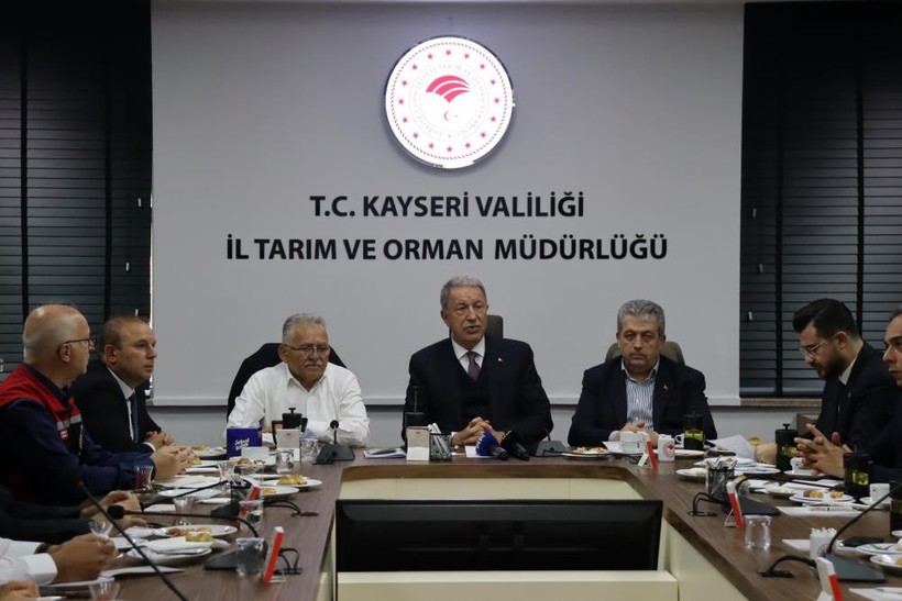 Hulusi Akar: "En büyük savunma ve güvenlik konusu herkesin tok ve rahat içinde olması" - Resim : 1