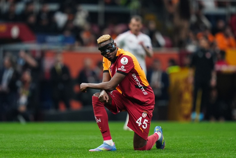 Victor Osimhen'den Galatasaray formasıyla kariyer rekoru! - Resim : 2