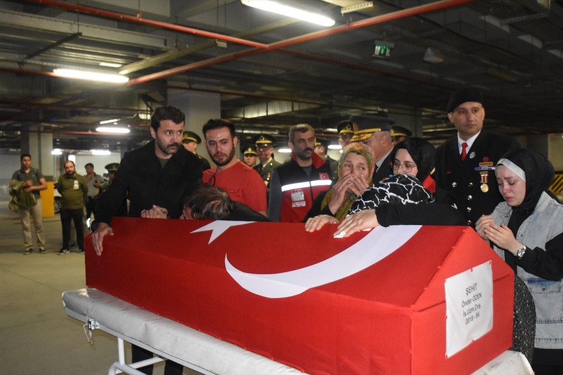 Pençe Operasyonu bölgesinde yaralanan asker tedavi gördüğü hastanede şehit oldu - Resim : 1
