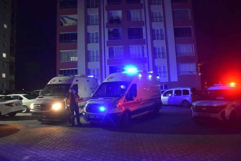 Sivas’ta dehşet: Plastik kelepçeyle bağlanan iki kardeş evlerinde öldürüldü - Resim : 1