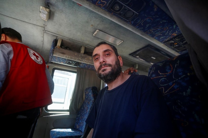 İsrail, işkenceyle alıkoyduğu 11 Filistinli esiri aylar sonra serbest bıraktı - Resim: 12