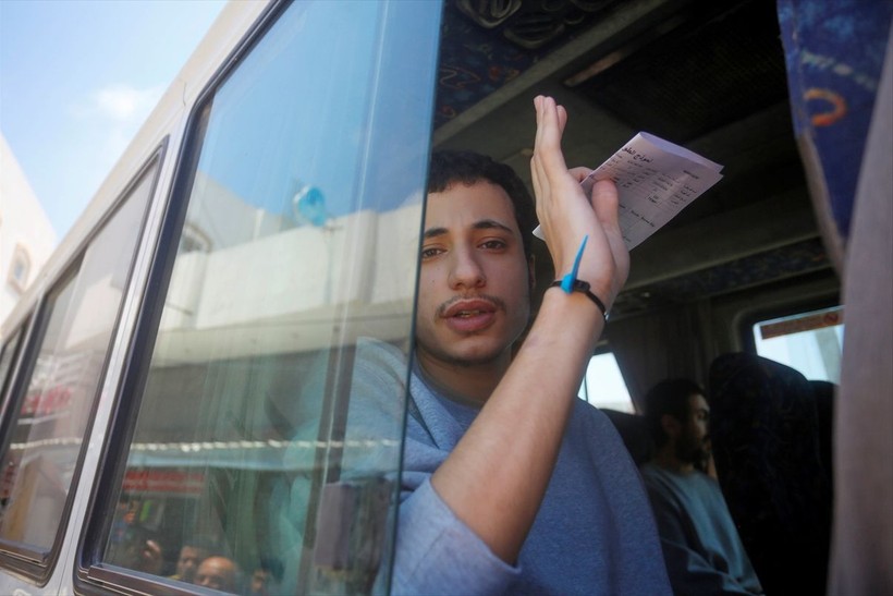 İsrail, işkenceyle alıkoyduğu 11 Filistinli esiri aylar sonra serbest bıraktı - Resim: 21