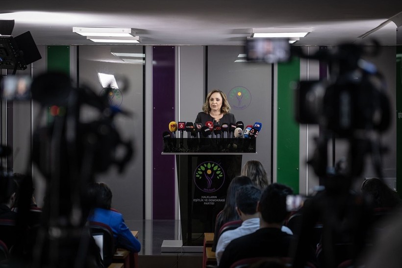 10 Mart gazete manşetleri | "PKK silah bırakıyor", "41 yıllık terör belası bitti" - Resim: 1