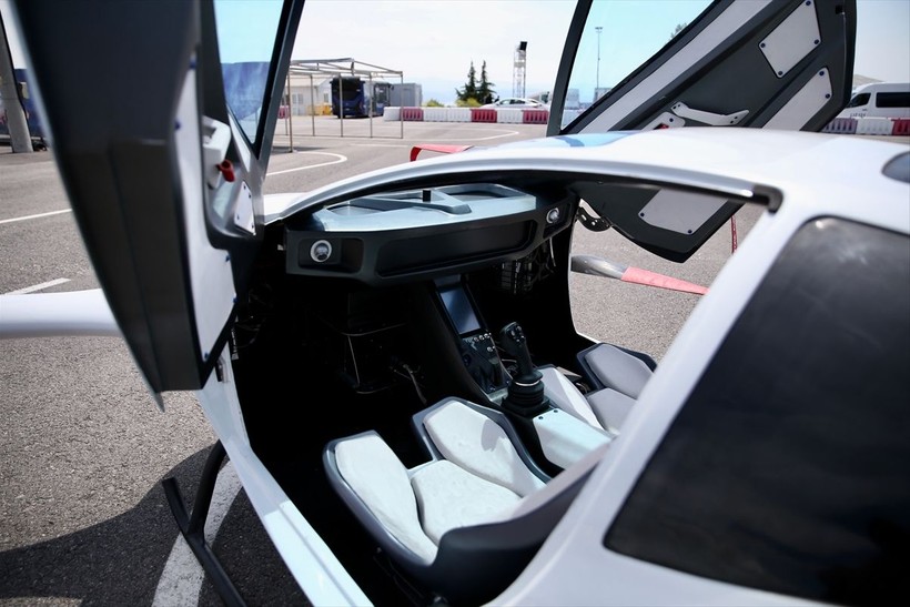 İki kişilik elektrikli uçan araba için geri sayım! Trafiğe çıkacağı tarih belli oldu - Resim: 26