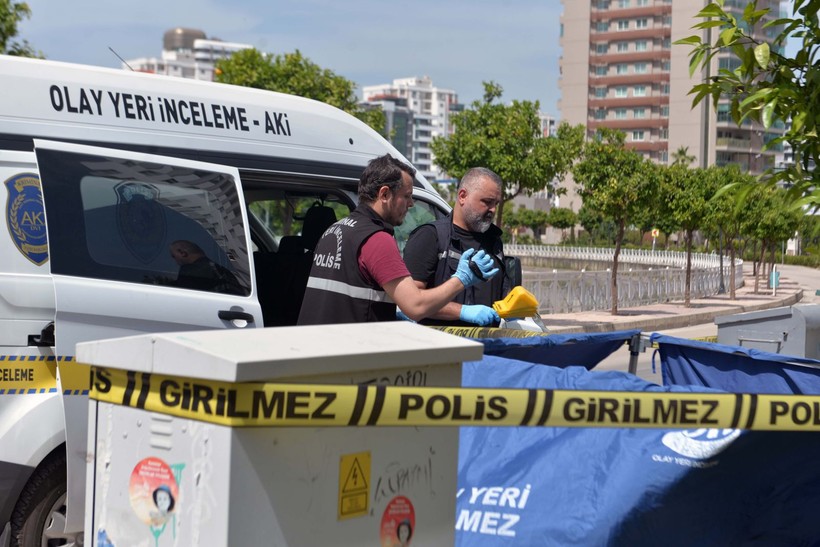 Çöpten kafatası çıktı! Uzman doktorun eşi atmış: Dikkat çeken 1994 detayı - Resim: 3