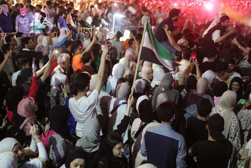Suriye'de ABD'nin yaptırımları kaldırma kararı coşkusu! Ekonomi Bakanı gözyaşlarıyla Türkiye'ye teşekkür etti - Resim: 57