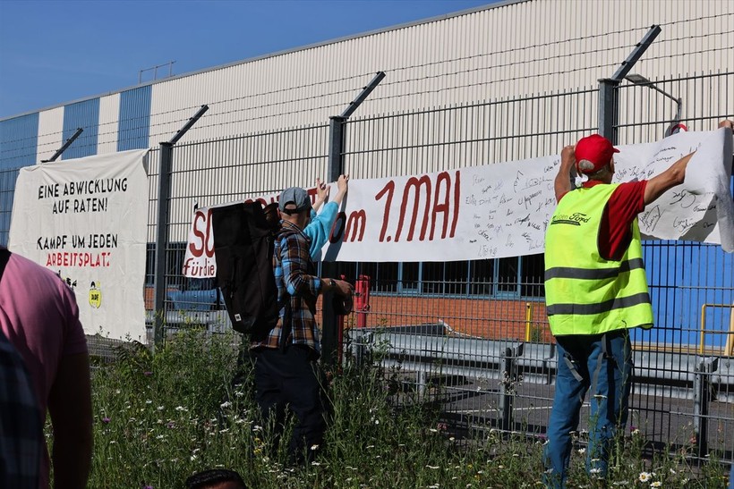 Almanya'nın Köln kentinde Ford fabrikasında üretim durma noktasına geldi işçiler greve gitti - Resim: 12