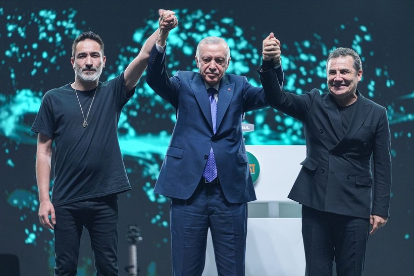 GENÇFEST'te renkli anlar: Erdoğan, Sagopa Kajmer ve Ferhat Göçer konserini izledi - Resim: 6