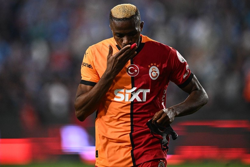 Galatasaray taraftarında büyük hazırlık! Victor Osimhen gitmesin diye harekete geçtiler - Resim: 8