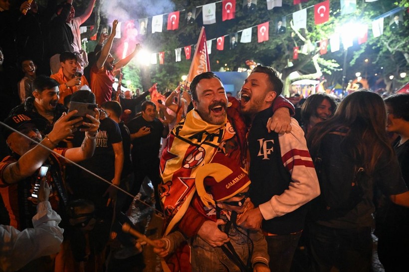 Osimhen Galatasaray'dan ayrılıyor mu? Şampiyonluk sonrası transfer açıklaması - Resim: 14