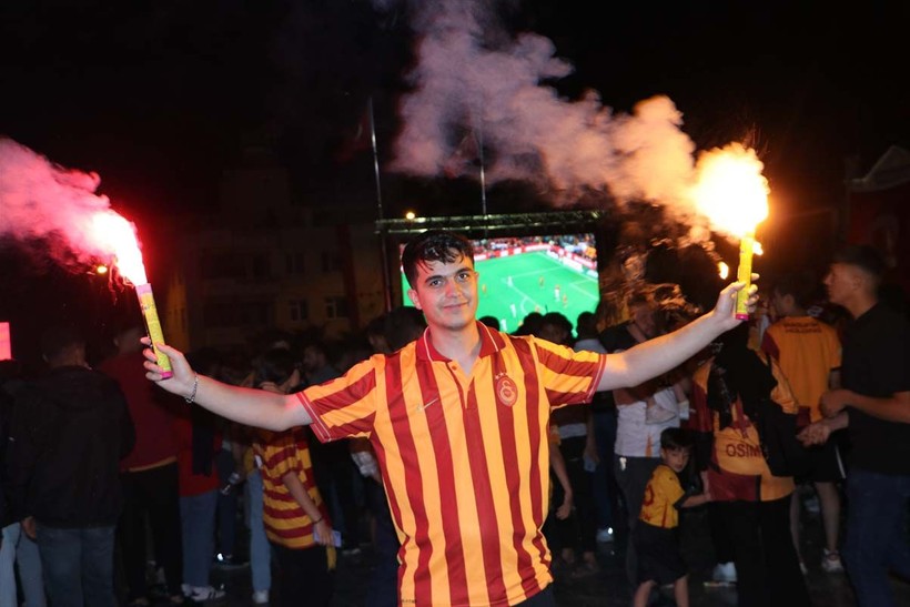 Ağrı'dan Tekirdağ'a şampiyonluk kutlaması! Yurdun dört bir yanında Galatasaraylı taraftardan kutlama - Resim: 44