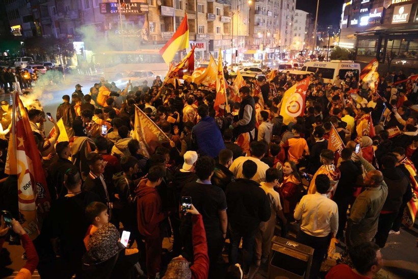 Ağrı'dan Tekirdağ'a şampiyonluk kutlaması! Yurdun dört bir yanında Galatasaraylı taraftardan kutlama - Resim: 20
