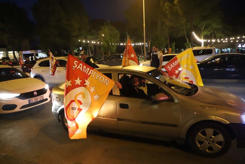 Ağrı'dan Tekirdağ'a şampiyonluk kutlaması! Yurdun dört bir yanında Galatasaraylı taraftardan kutlama - Resim: 17
