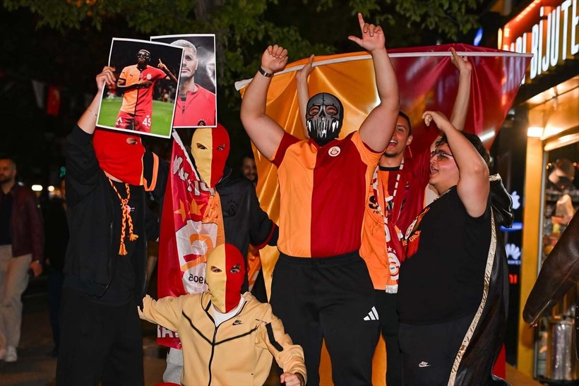 Ağrı'dan Tekirdağ'a şampiyonluk kutlaması! Yurdun dört bir yanında Galatasaraylı taraftardan kutlama - Resim: 7