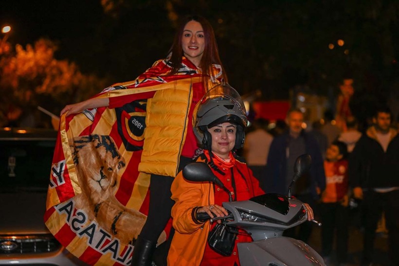 Ağrı'dan Tekirdağ'a şampiyonluk kutlaması! Yurdun dört bir yanında Galatasaraylı taraftardan kutlama - Resim: 6