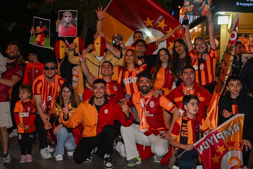 Ağrı'dan Tekirdağ'a şampiyonluk kutlaması! Yurdun dört bir yanında Galatasaraylı taraftardan kutlama - Resim: 3