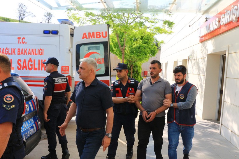 Kardeşini yaralayıp, yengesini öldüren ağabey tutuklandı - Resim : 2