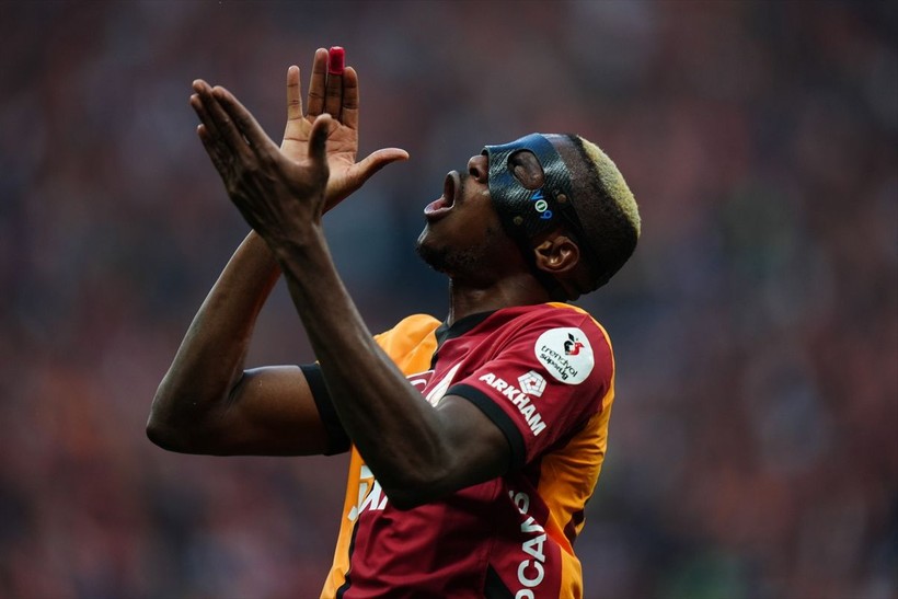 Galatasaray'ın yıldızı Osimhen gidecek mi, kalacak mı? En yakınına açıkladı - Resim: 2