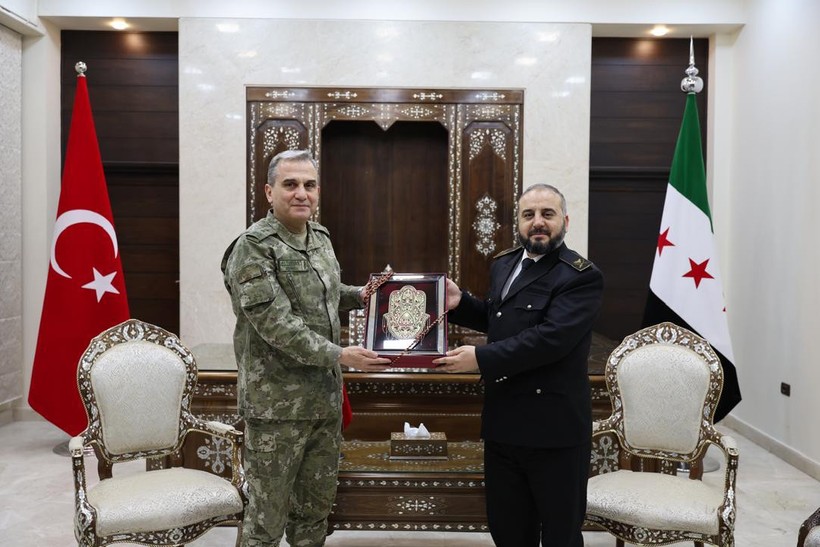 MSB heyeti, Suriye Savunma Bakanı Kasra ile bir araya geldi - Resim : 1