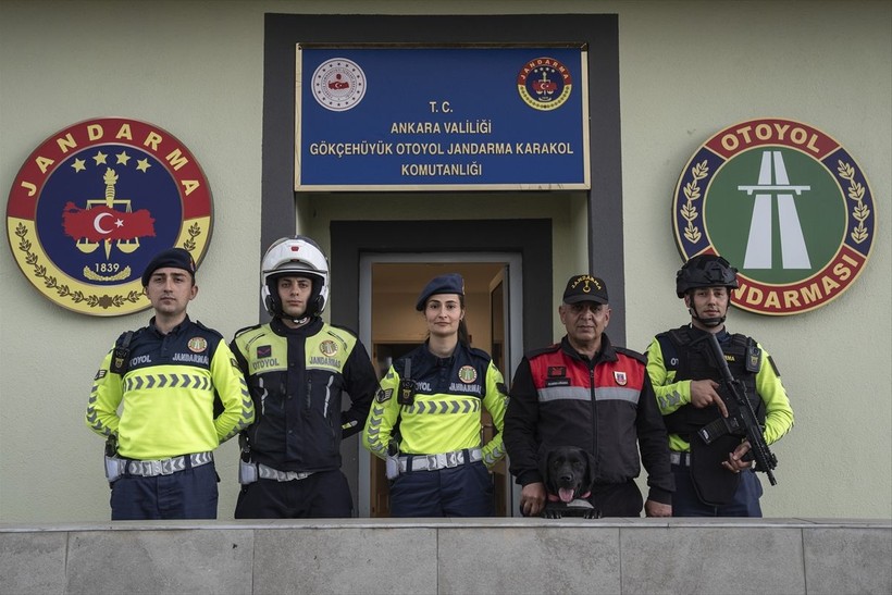Trafik güvenliğini hiçe sayanlara rekor cezalar geliyor! Kırmızı ışık ihlalinin tekrarında 80 bin TL olacak - Resim: 23