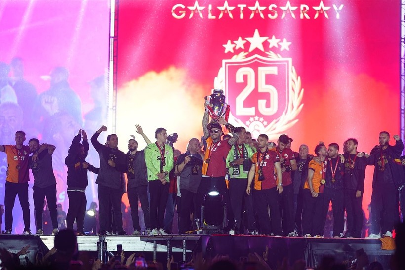 Galatasaray şampiyonluk kupasını Yenikapı'da kaldırdı - Resim: 3