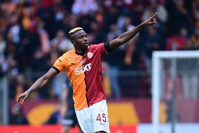 Okan Buruk'tan flaş Osimhen açıklaması: “Icardi gibi Galatasaray’ı seçebilir” - Resim : 1