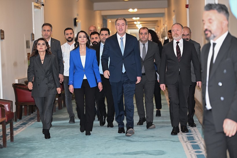 DEM-MHP görüşmesi sona erdi: Bahçeli heyeti kapıda karşıladı - Resim : 3