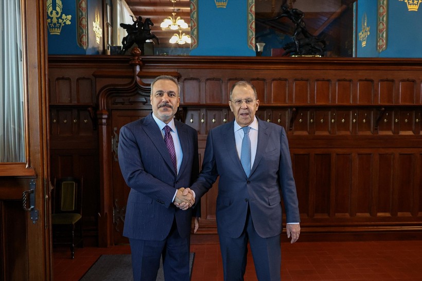 Hakan Fidan Moskova'da | Lavrov: Müzakerelerin ikinci turu için yine Türk dostlarımıza başvurabiliriz - Resim : 2