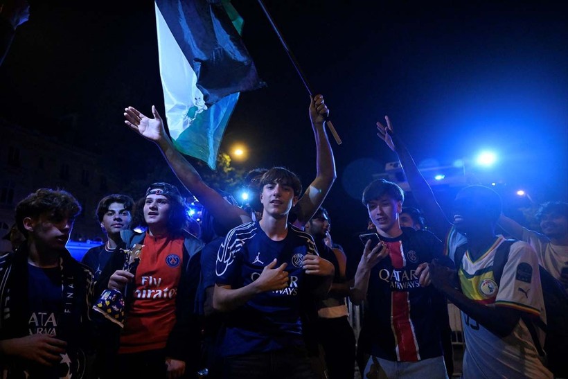 PSG şampiyon oldu, Fransa'da sokaklar karıştı: En az 131 gözaltı - Resim: 13