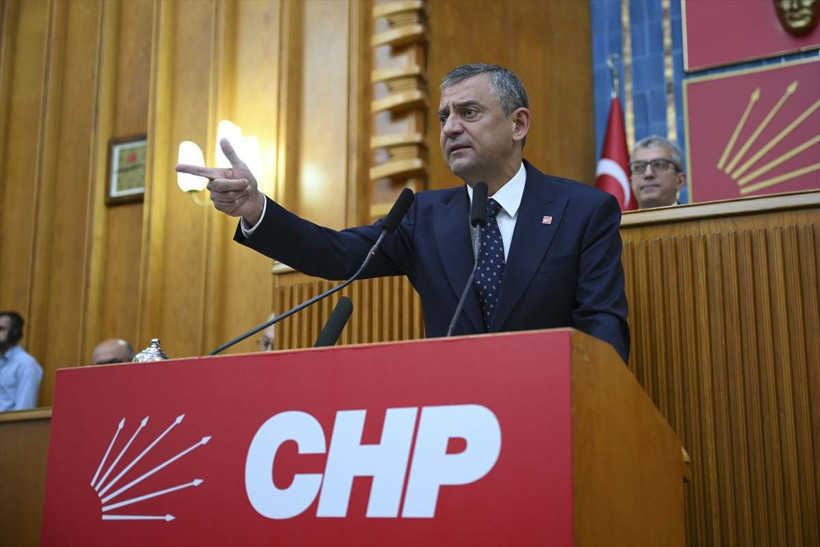 Özgür Özel kürsüden meydan okudu! Kayyum iddialarına sert çıktı: Atatürk'ün partisini bırakmayız - Resim: 2