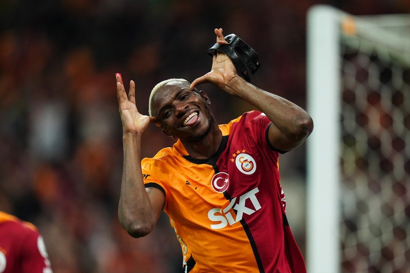 Al Hilal Osimhen için teklifini Napoli'ye iletti - Resim : 3