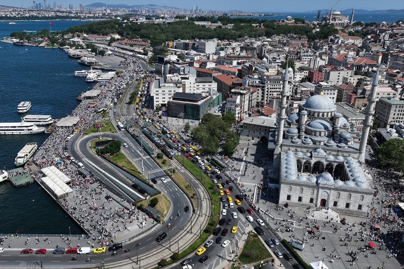 Kurban Bayramı’nın ikinci gününde İstanbul’un tarihi ve turistik bölgelerini gezmek isteyen...