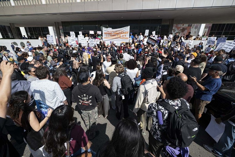 Los Angeles'ta isyan başladı! Ulusal Muhafızlar sokağa indi - Resim: 19