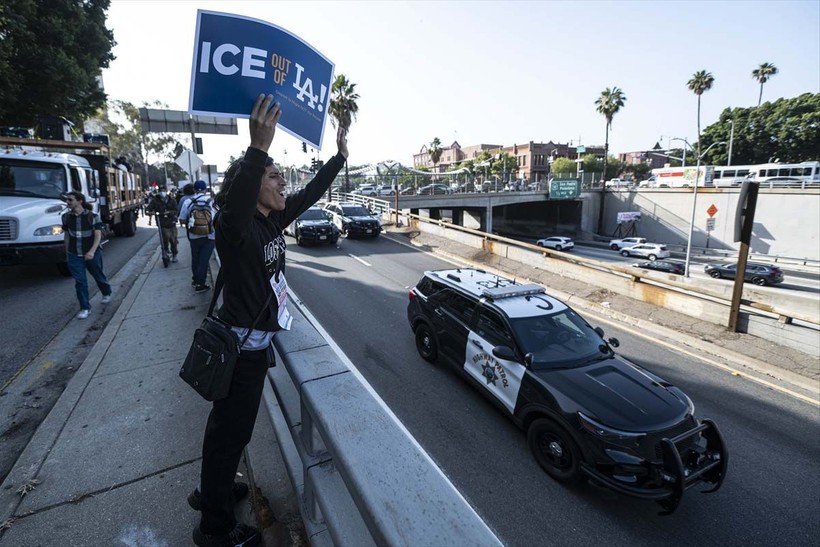 Los Angeles'ta isyan başladı! Ulusal Muhafızlar sokağa indi - Resim: 12