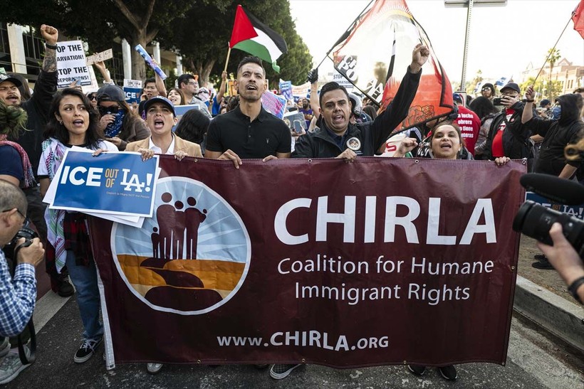 Los Angeles'ta isyan başladı! Ulusal Muhafızlar sokağa indi - Resim: 13