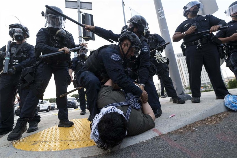 Los Angeles'ta isyan başladı! Ulusal Muhafızlar sokağa indi - Resim: 8