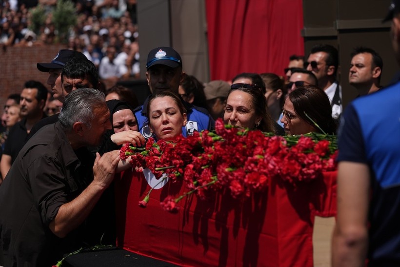 Manisa Celal Bayar Üniversitesi Hafsa Sultan Hastanesi'nde dün hayatını kaybeden Manisa Büyükşehir...