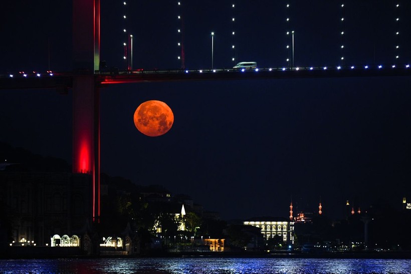 "Çilek Dolunayı" 18 yıl sonra İstanbul semalarında - Resim: 1