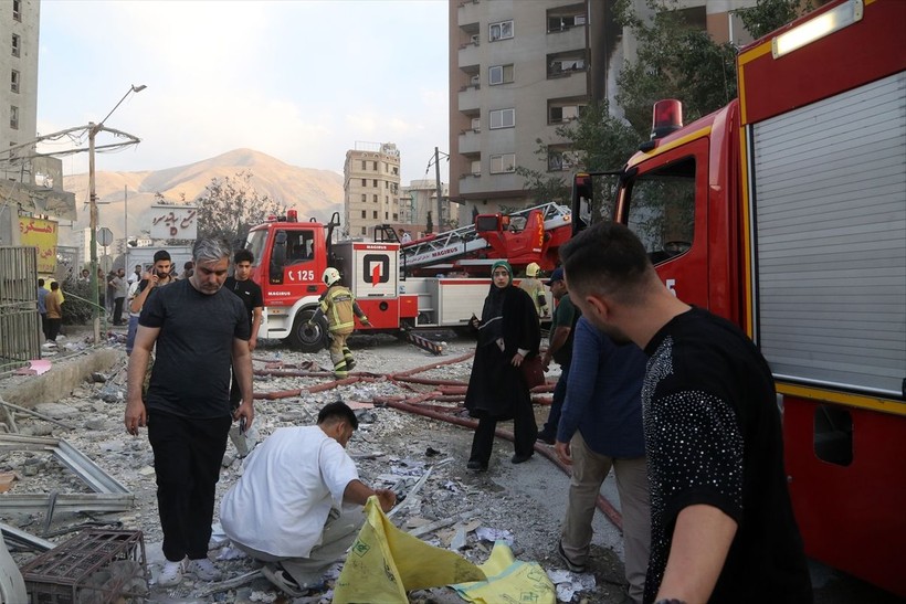 İsrail İran'a saldırdı! Bilim insanlarını hedef aldılar - Resim: 12
