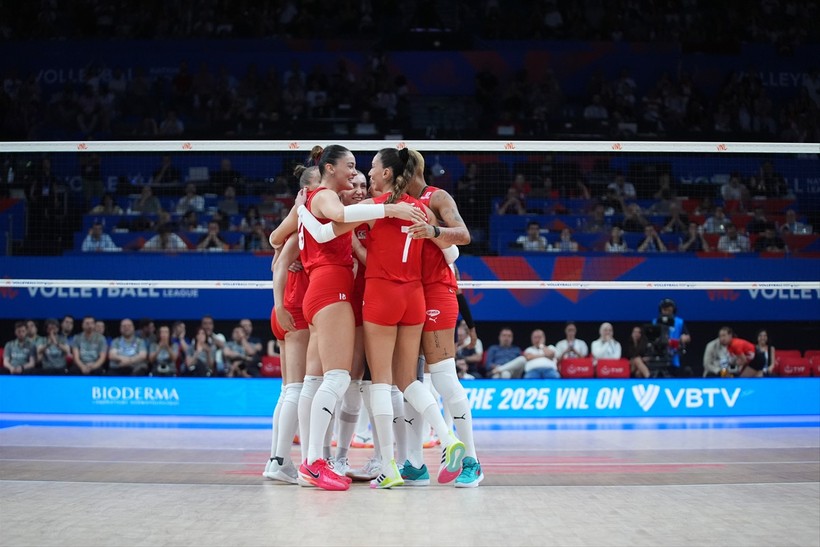 Filenin Sultanları, İstanbul'daki ilk maçında Dominik Cumhuriyeti'ni 3-0 mağlup etti - Resim : 1